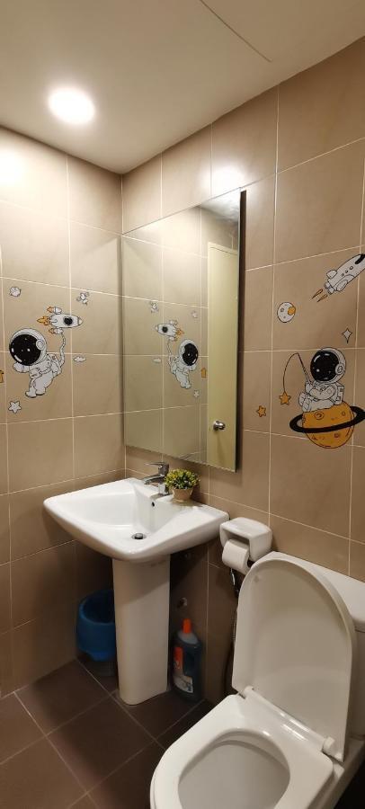 Apartment Space Station